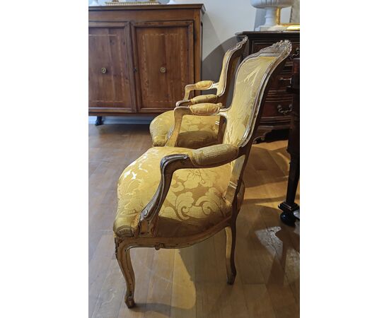 PAIR OF GILDED ARMCHAIRS IN 18TH CENTURY STYLE