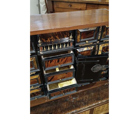 Walnut Monetiere with Finishes from the Early 18th Century