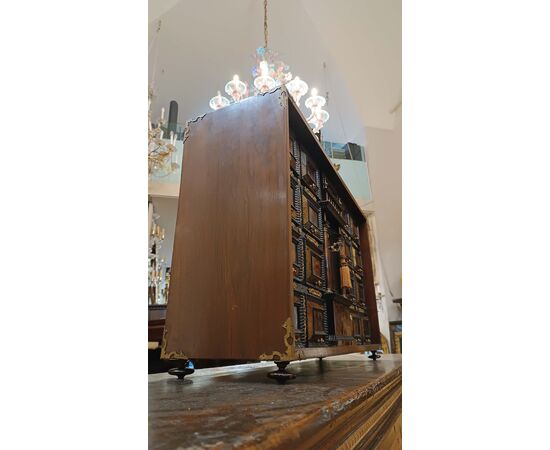 Walnut Monetiere with Finishes from the Early 18th Century