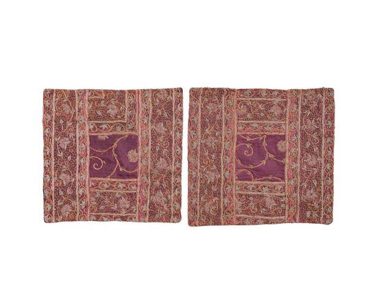 Pair of mauve-colored embroideries - B/265/5-6 -