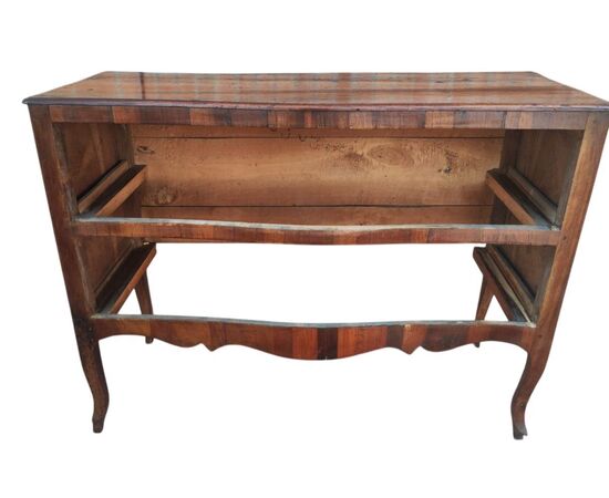 Grazioso ed elegante Cassettone Comoncino Luigi XV Emiliano in noce