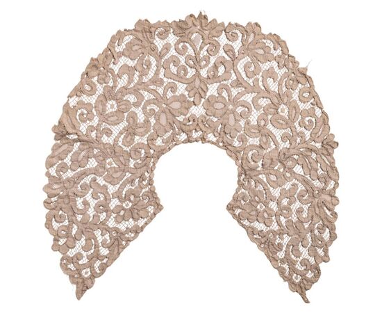 Antique lace collar - B/385 -