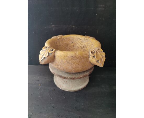 Elegante acquasantiera in marmo giallo - 37 x 37 cm - Venezia