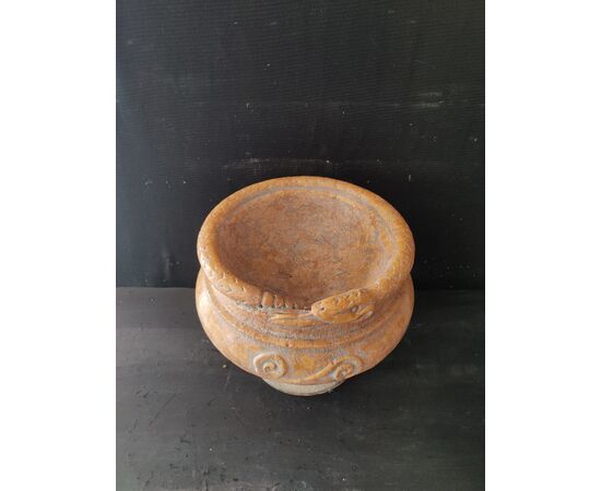 Particolare acquasantiera in marmo rosso Verona - Diametro 24 cm - Venezia