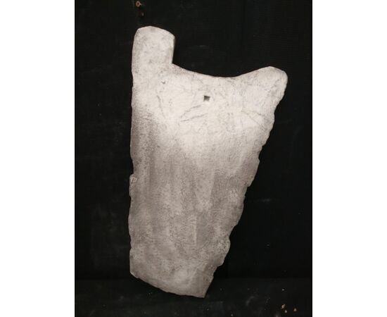 Particolare Altorilievo raffigurante l'alfabeto ebraico - 69 x 41 cm - Marmo di Carrara - fine 19° secolo - Venezia