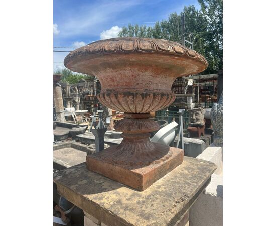 Coppia di vasi in terracotta