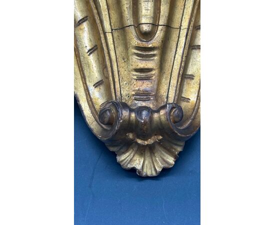 Baroque-style gilded wall shelf – 18th century