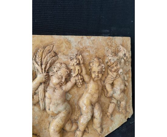 Altorilievo - Sovrapporta "Allegoria delle 4 stagioni" - 64 x 40 cm - Marmo giallo reale