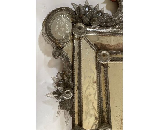 Venetian mirror in etched glass with applied flowers, late 19th – early 20th century