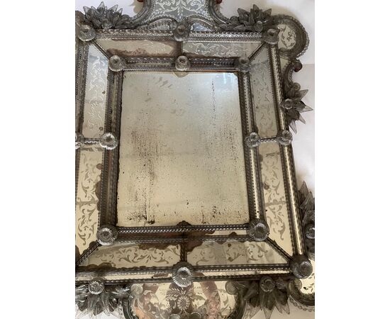Venetian mirror in etched glass with applied flowers, late 19th – early 20th century