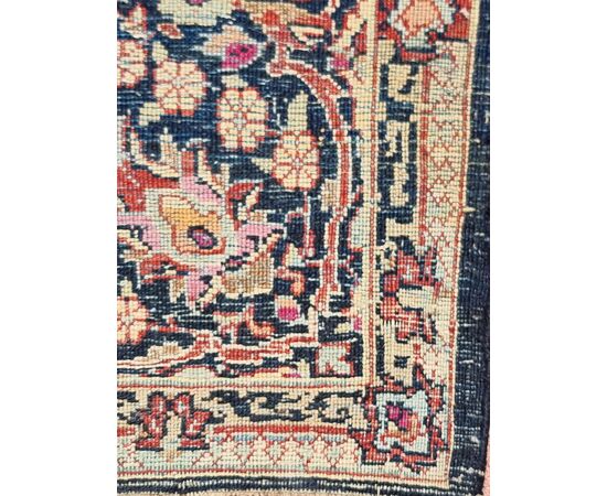 Hand-knotted Kashan Persian carpet – late 19th / early 20th