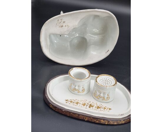 Polychrome porcelain group with gallant scene and chessboard – Northern Europe, 19th century