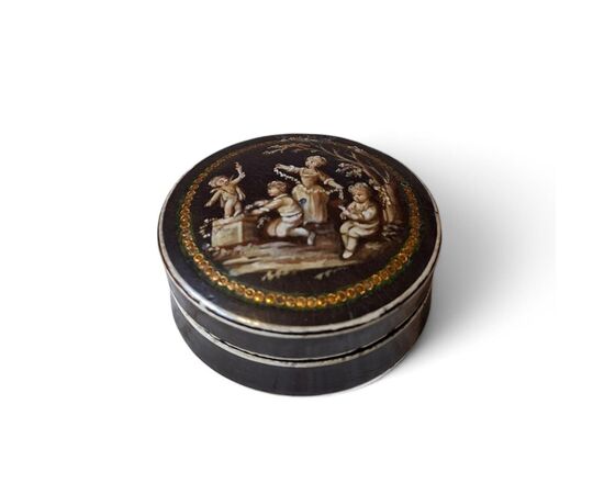Papier-mâché box