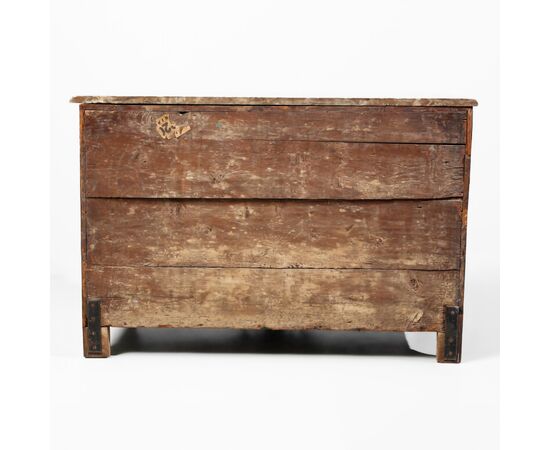 Louis XIV chest of drawers in rosewood, with chased and gilded bronze applications. Red marble top. France, early 18th century.