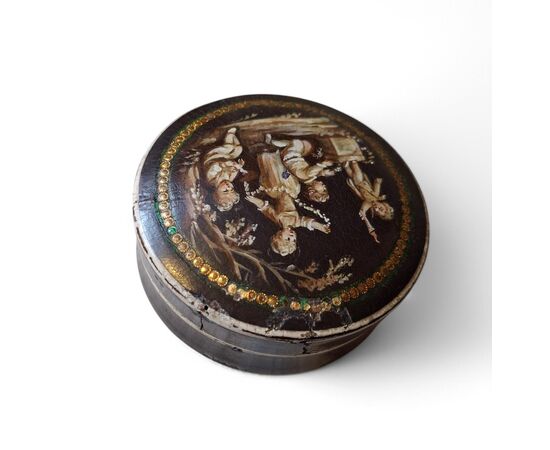 Papier-mâché box