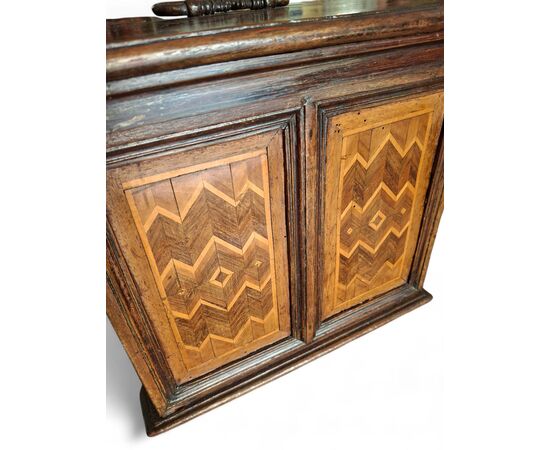 Small inlaid cabinet, small stipo