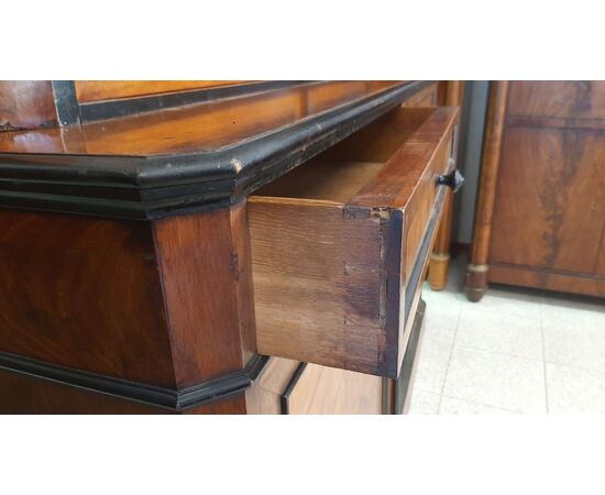 Credenza