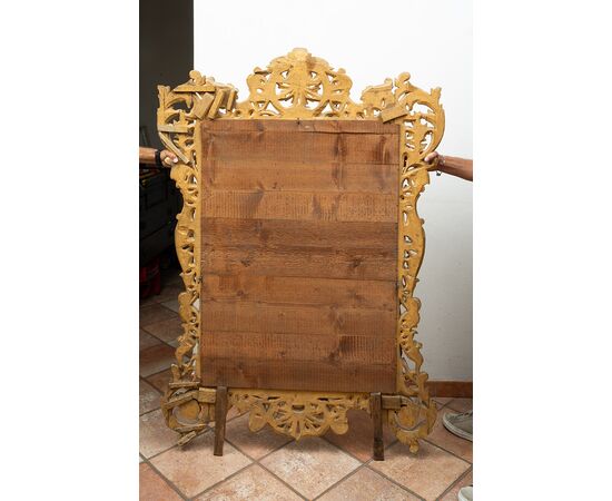 Specchiera antica stile Luigi XV in legno dorato e intagliato. Firenze XIX secolo.