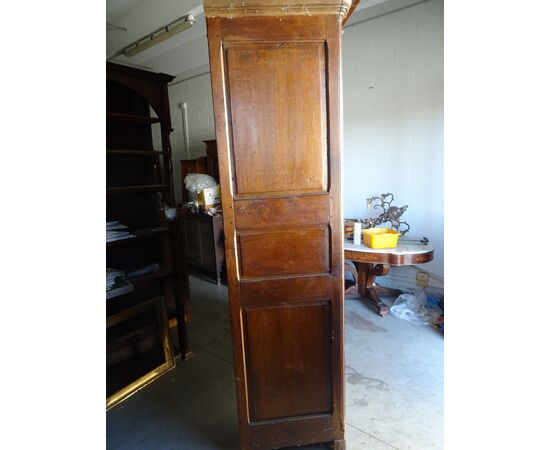 Armadio Luigi XV scolpito in rovere metà 1700 Francia