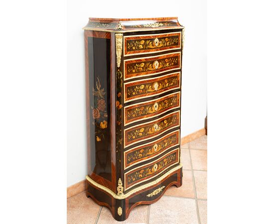 Secretaire Napoleone III in legni esotici pregiati con applicazioni in bronzo dorato. Francia XIX secolo.