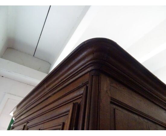 Armadio Luigi XV scolpito in rovere metà 1700 Francia