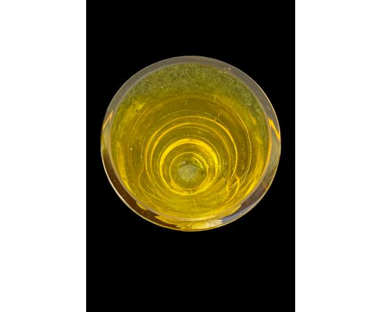 Vaso in cristallo cilindrico,molaro con motivo floreale.Boemia.