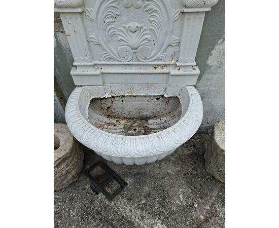 Cast iron fountain