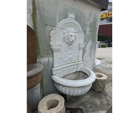 Cast iron fountain