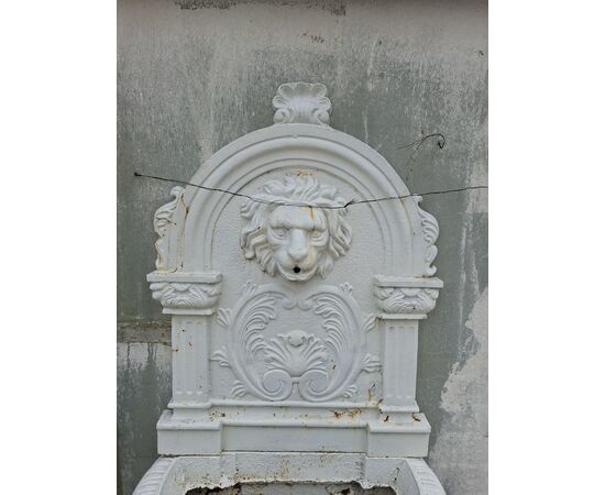 Cast iron fountain