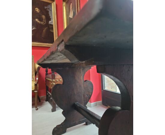 Tavolo ad asso di coppe noce epoca '500 Italia centrale