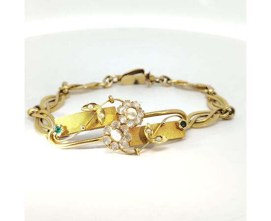 Bracciale in oro con smeraldi e diamanti