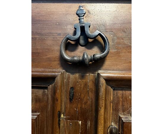 PTCI474 - Studded small door, with sculpted panels, in walnut wood, 18th century, measurements cm W 114 x H 238