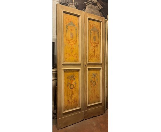 PTL717 - Lacquered and painted door, 18th/19th century, dimensions cm W 119 x H 239