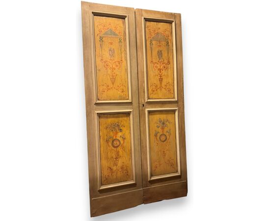 PTL717 - Lacquered and painted door, 18th/19th century, dimensions cm W 119 x H 239