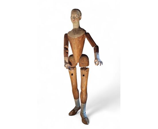 Articulated mannequin