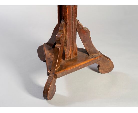 Round walnut table, Lombardy, 16th century.