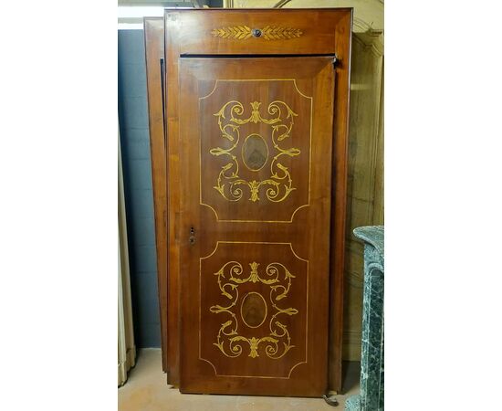 PTS640 - N. 2 porte con intarsi in pastiglia, con telaio, epoca I metà '800, luce cm L 88 x H 197