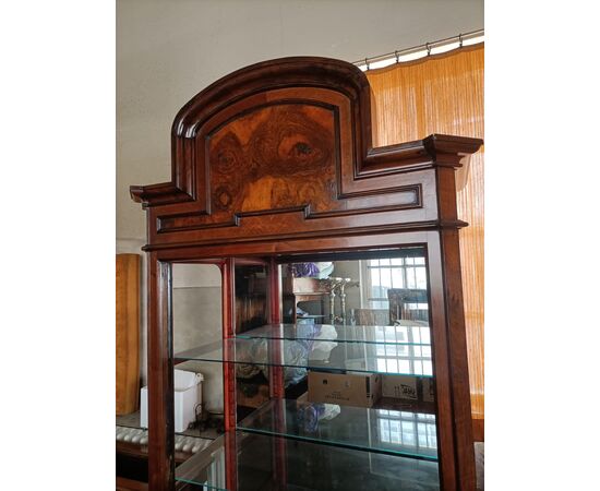 Late 19th-century display cabinet