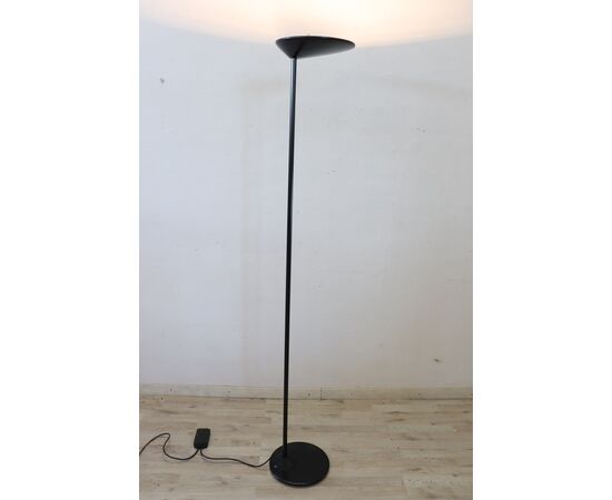 Vintage black metal floor lamp, 1970s. PRICE NEGOTIABLE.