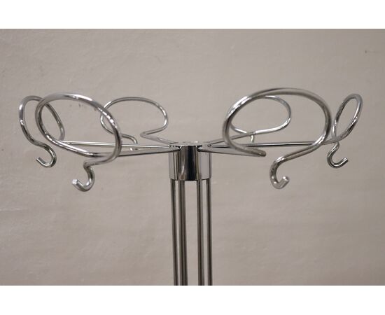Chrome-plated metal coat rack by Isao Hosoe for Valenti Luce, 1970s. NEGOTIABLE PRICE