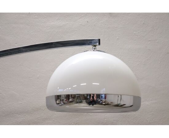 Guzzini adjustable arc floor lamp, 1970s. PRICE NEGOTIABLE