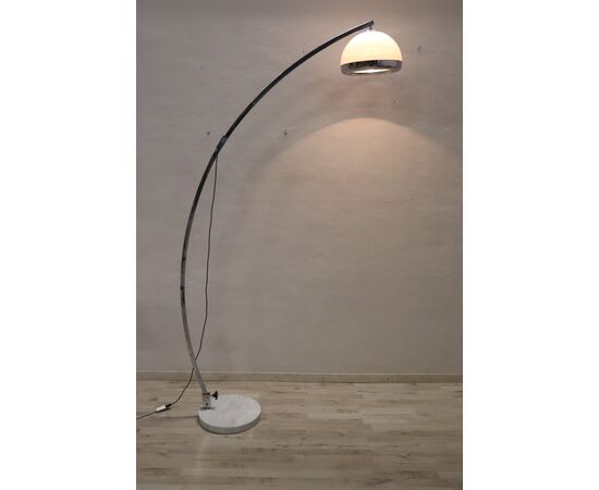 Guzzini adjustable arc floor lamp, 1970s. PRICE NEGOTIABLE