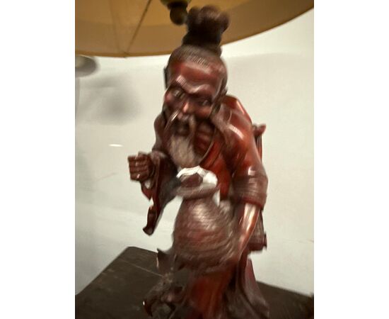 Antica scultura a lampada in legno cinese personaggio '900, 70x36cm