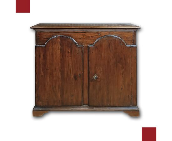 LOUIS XIV WALNUT CREDENZA, LATE 17TH CENTURY