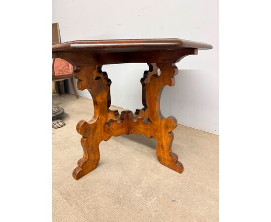 20th century walnut fratino-style coffee table, 76x54x72cm