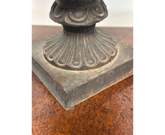 Empire vase, mid-1800s. Height 51 cm.