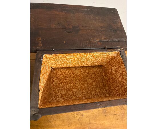 Antique small chestnut jewelry box, 20th century, 30x45x25cm
