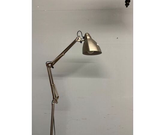 Lampada regolabile stile industriale moderna in metallo cromato 200x28cm