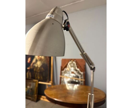 Lampada regolabile stile industriale moderna in metallo cromato 200x28cm
