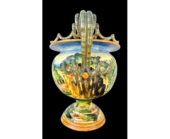 Large majolica vase decorated with a historical scene. Molaroni. Pesaro.